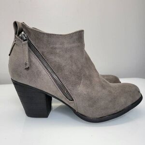 Torrid Ankle Boots Plus Size 10.5 X-Wide Grey Vegan Suede Side Zipper Block Heel